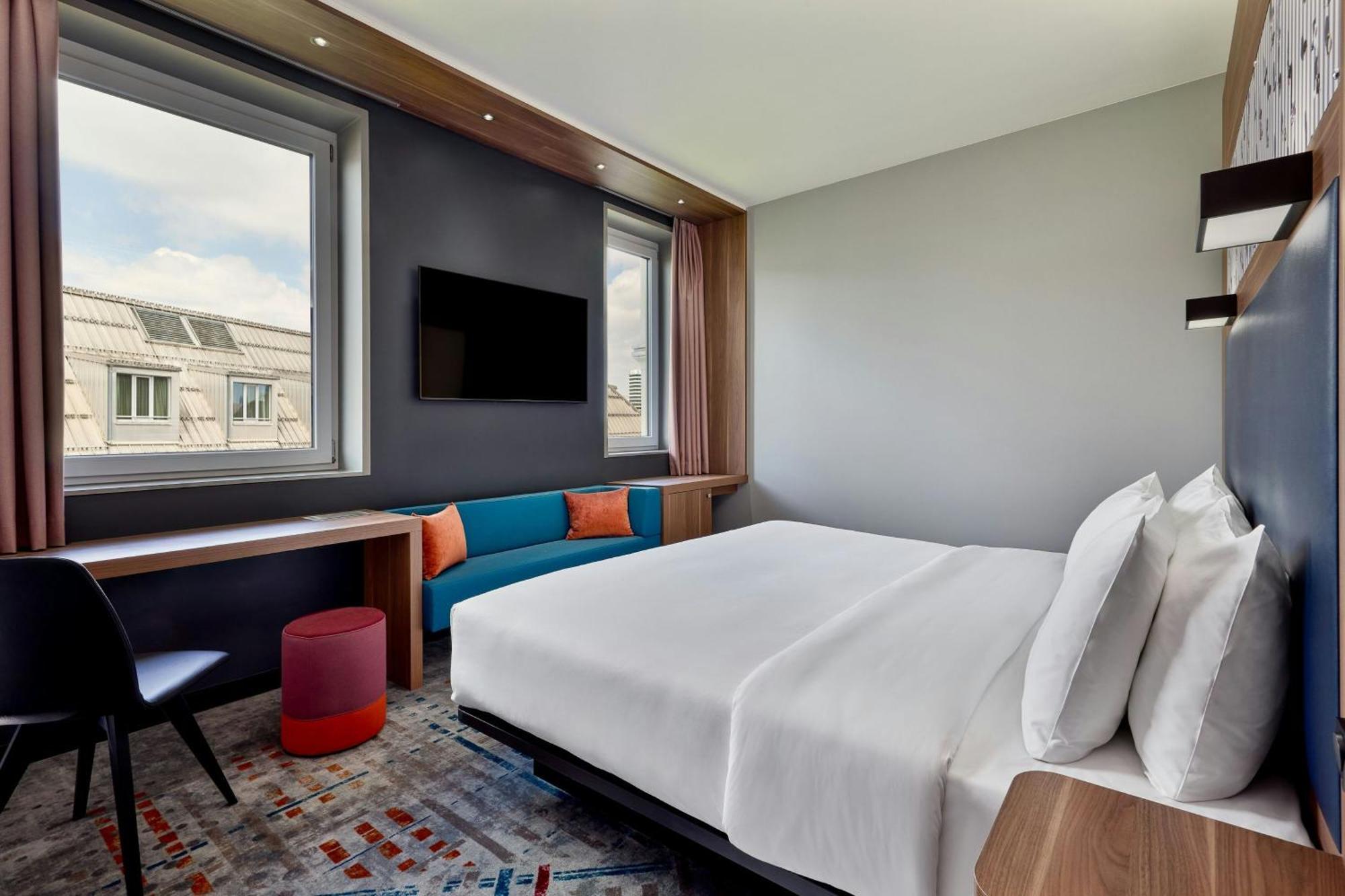 Urban King Room