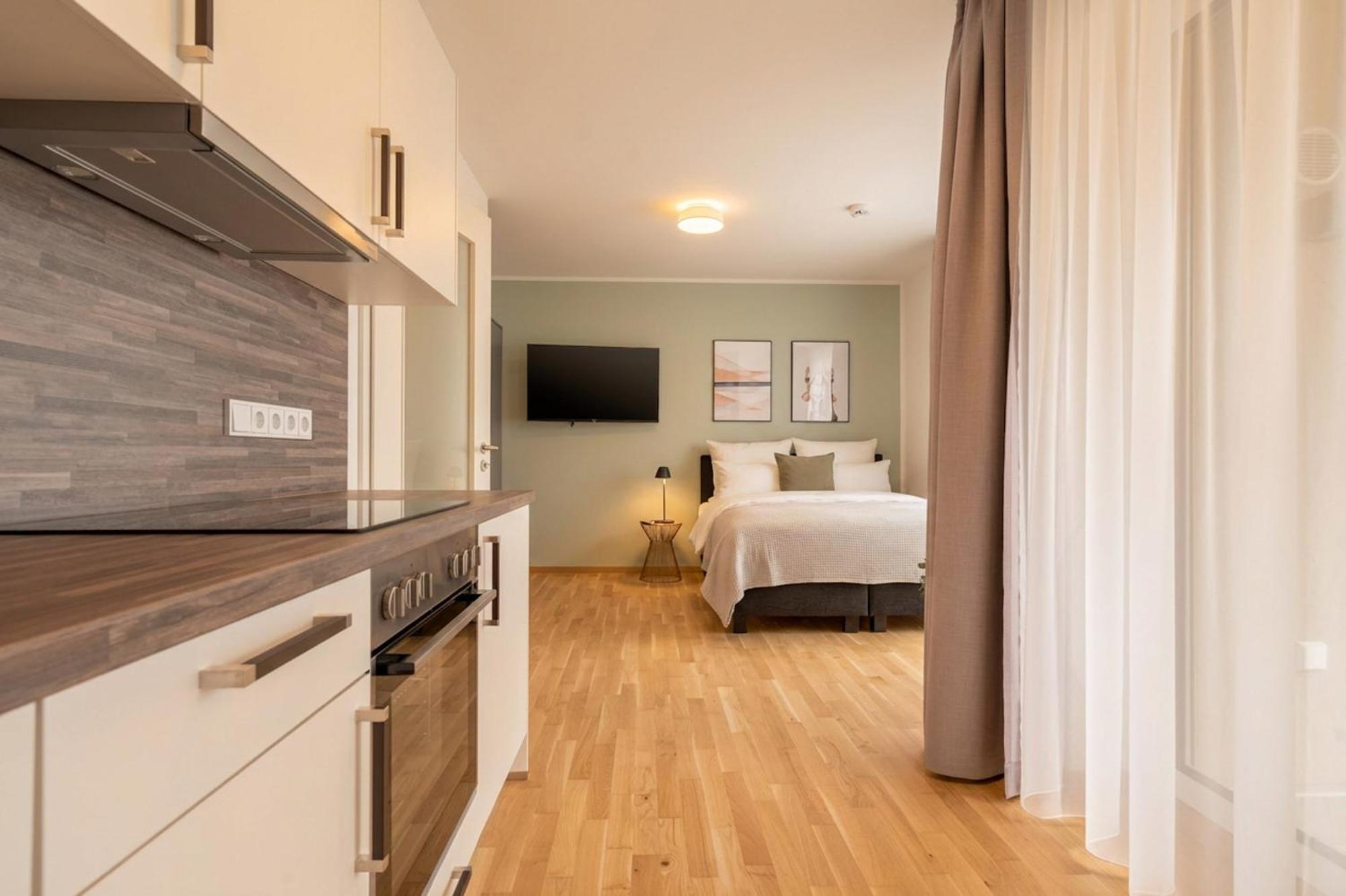 Suite M loggia street view