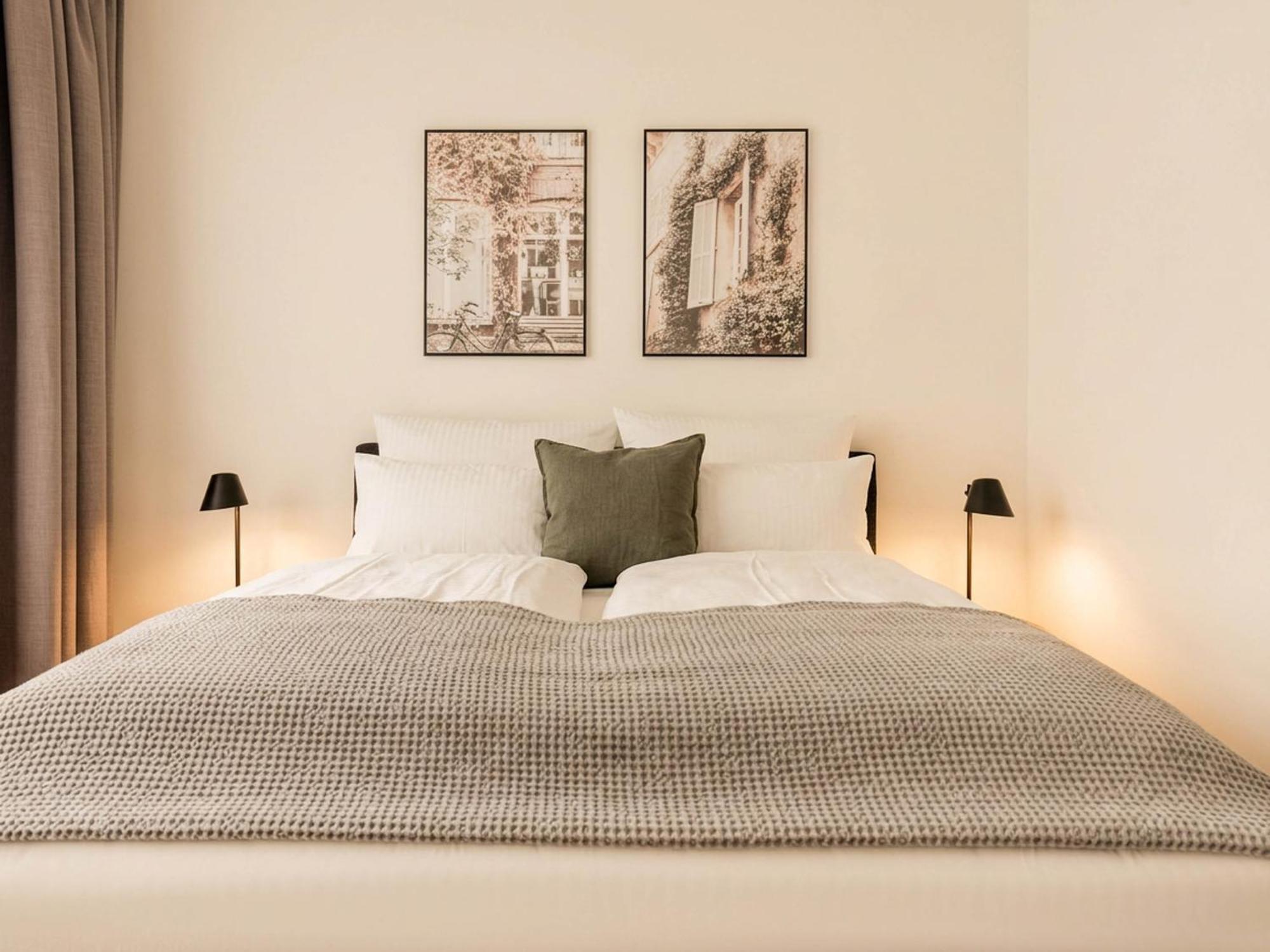 One bedroom Suite Balcony & courtyard view