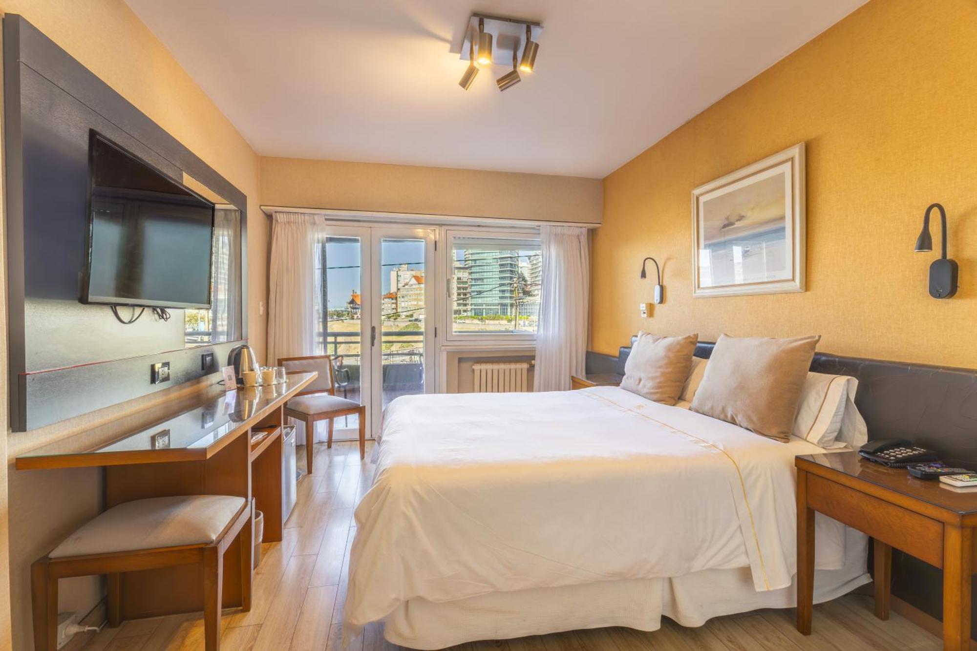 Superior Double or Twin Room with Sea View