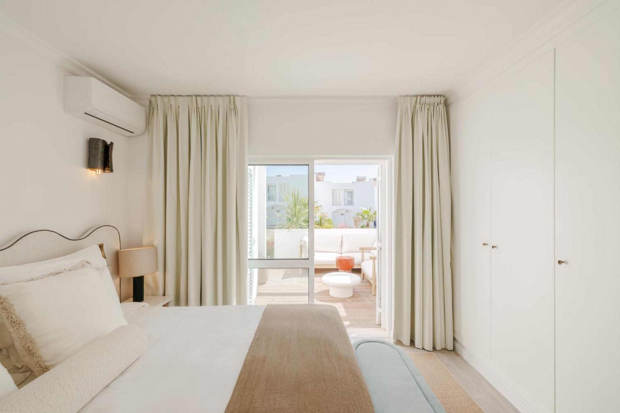 One-Bedroom Suite Garden View Terrace