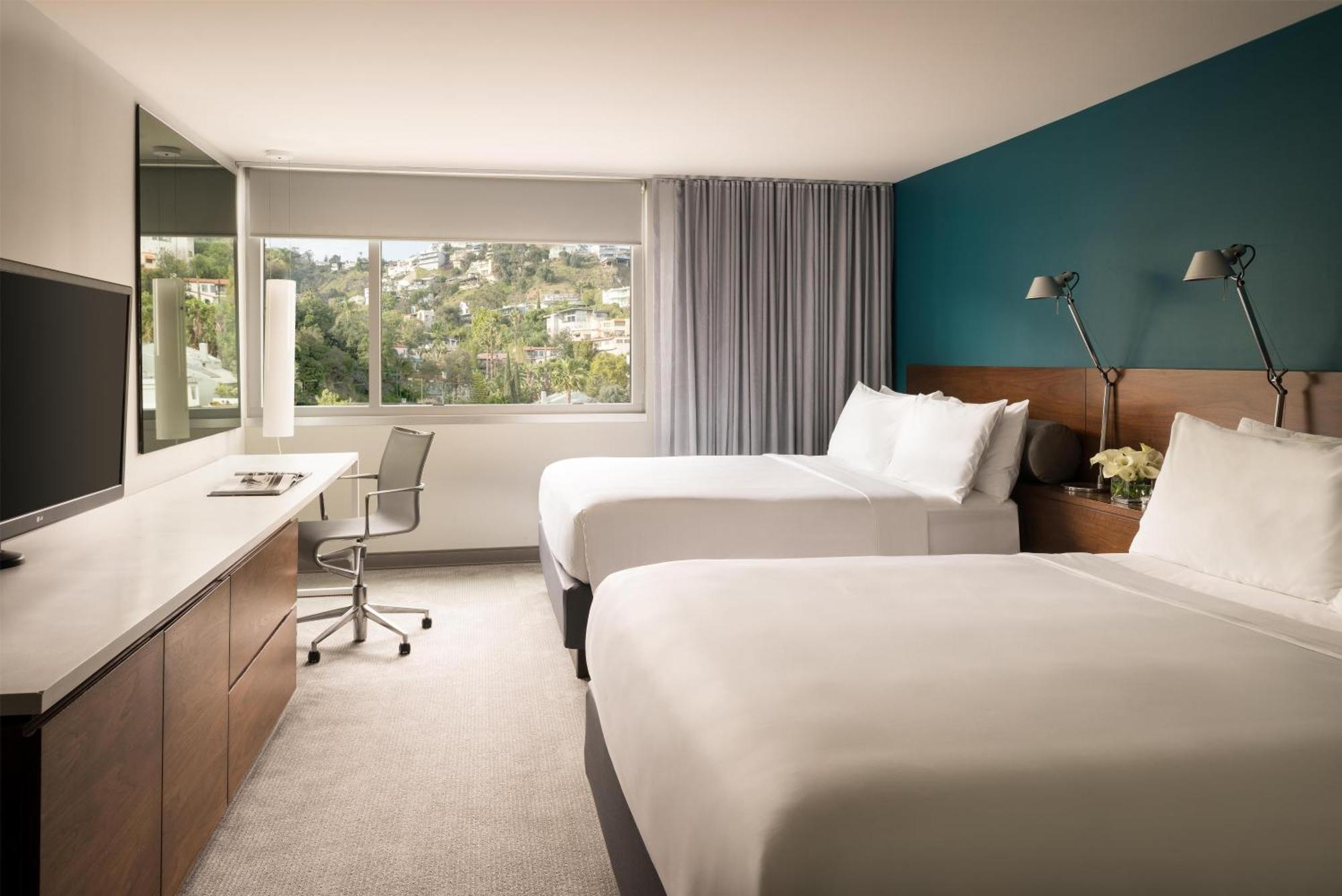 Queen Room Two Queen Beds Hollywood Hills View