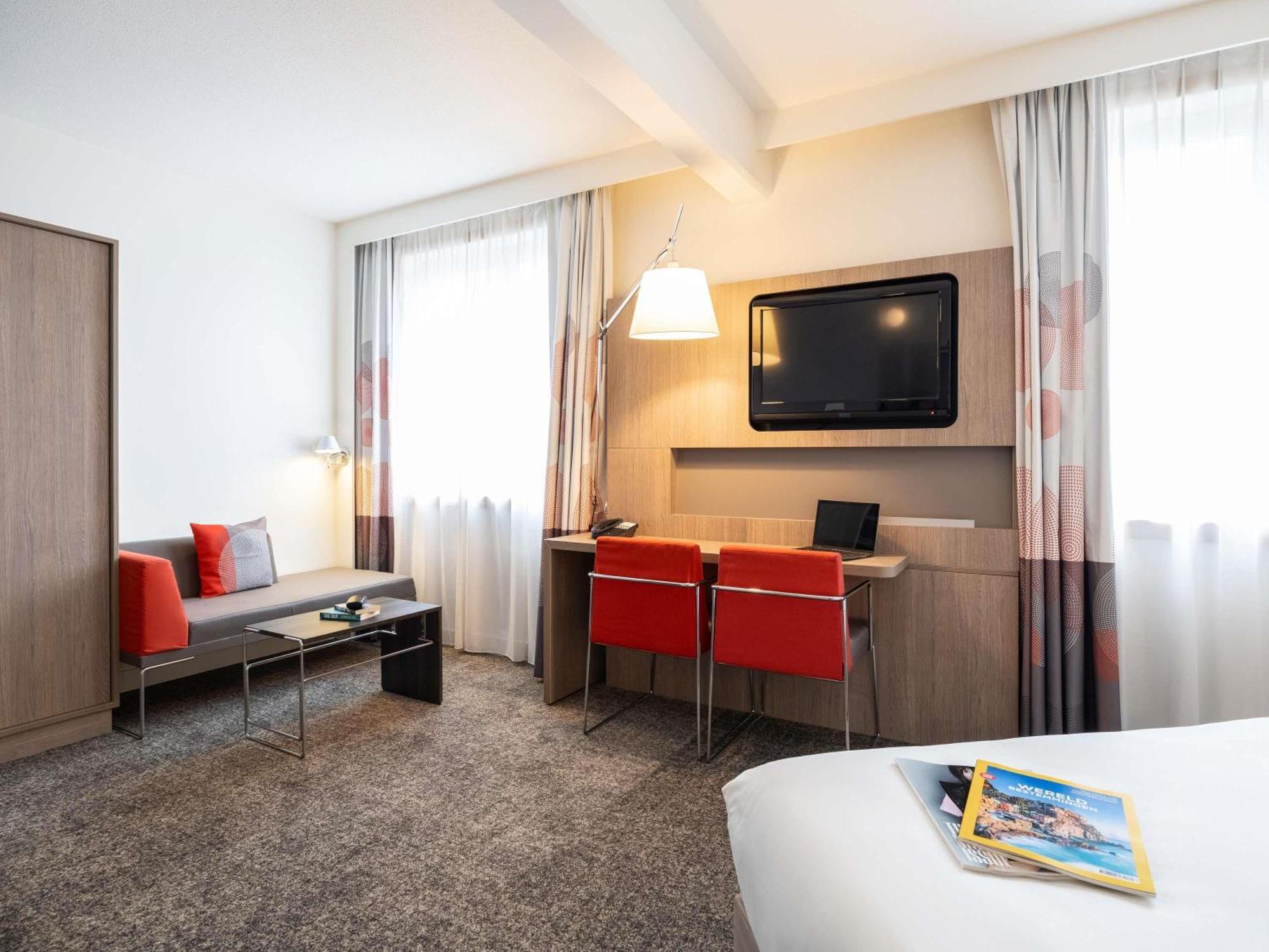 Standard Double Room Mobility Accessible