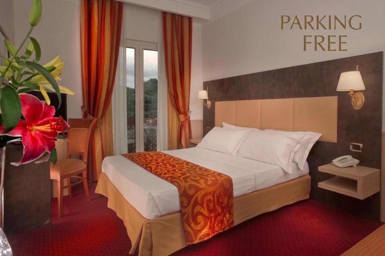 Double or Twin Room Garden View