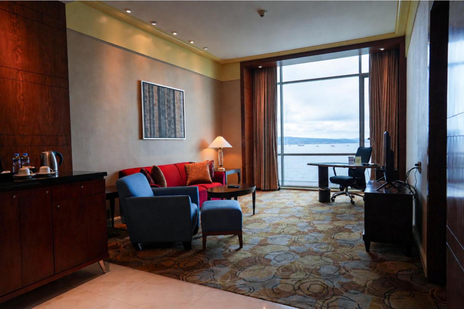Bay View Suite
