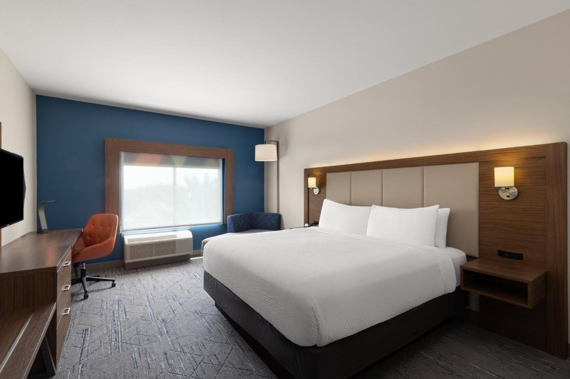 Standard King Room