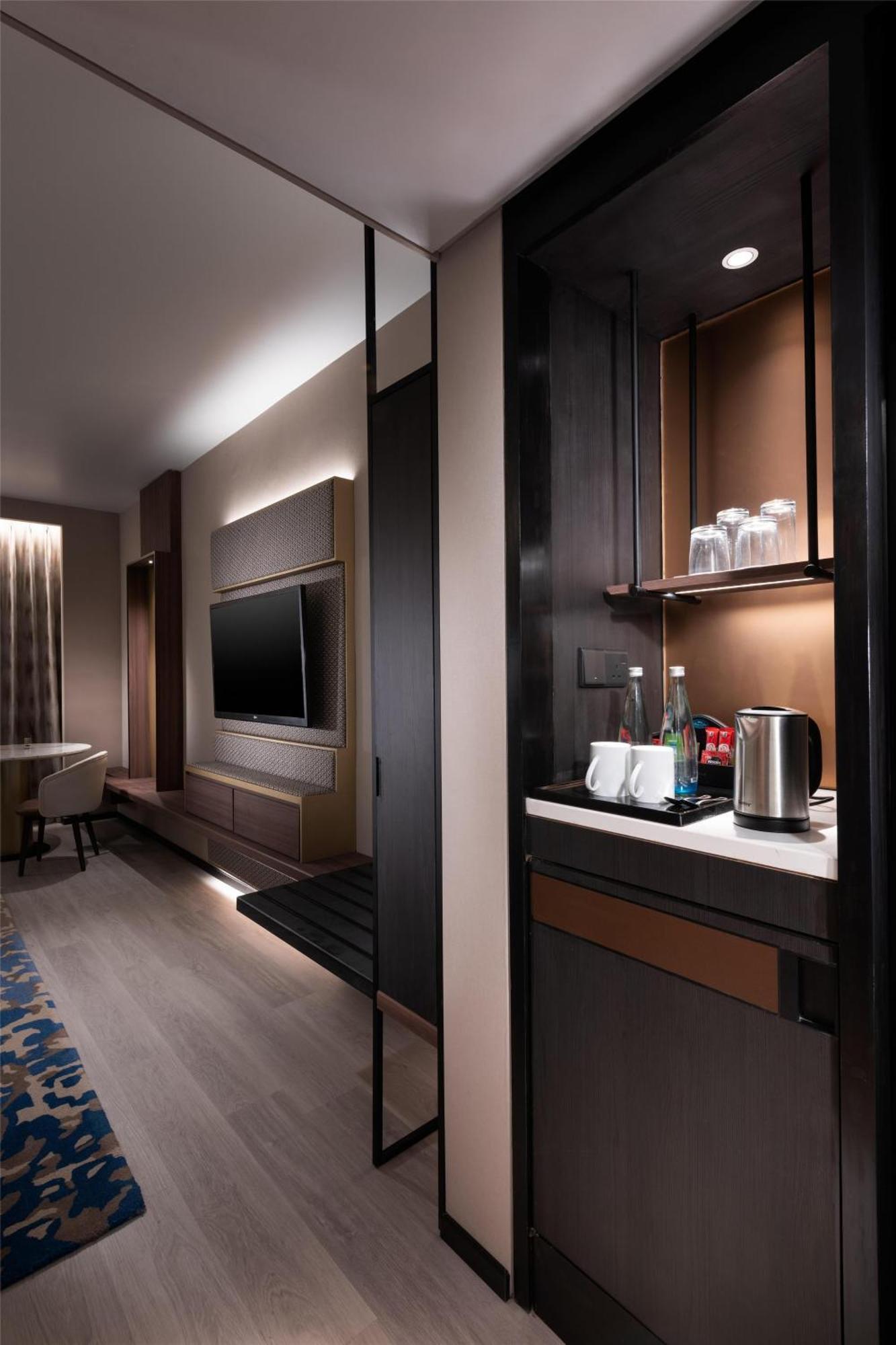 Deluxe King Room Sea View