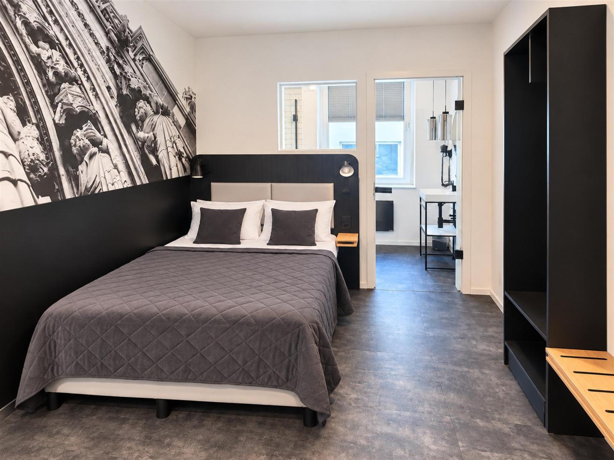 Compact Double Room Old Town View