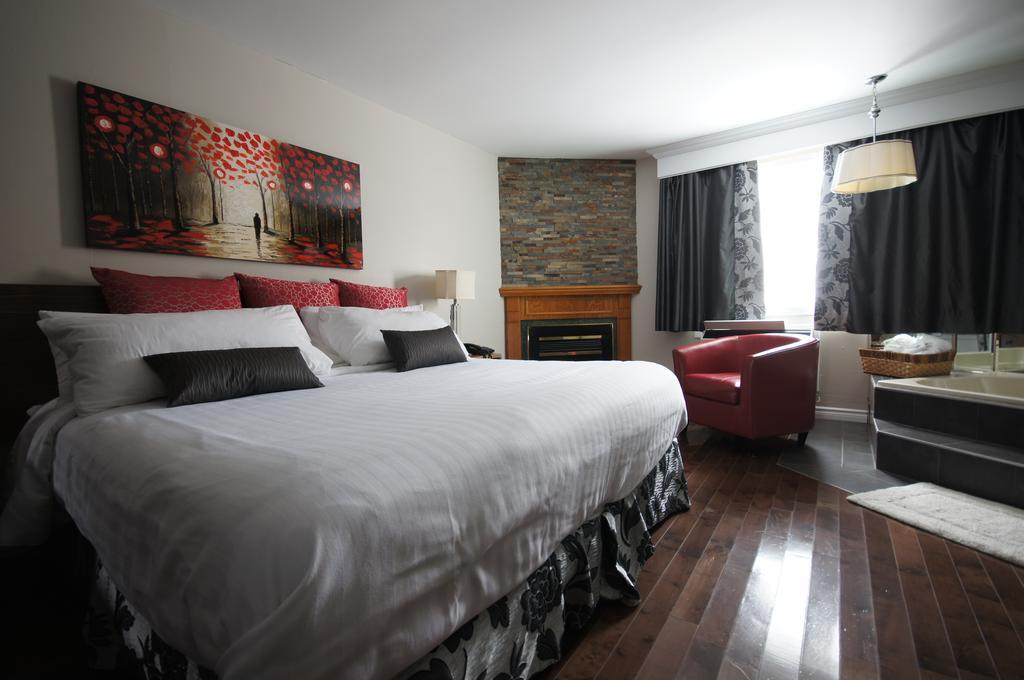 King Suite with Spa Bath - Smoking