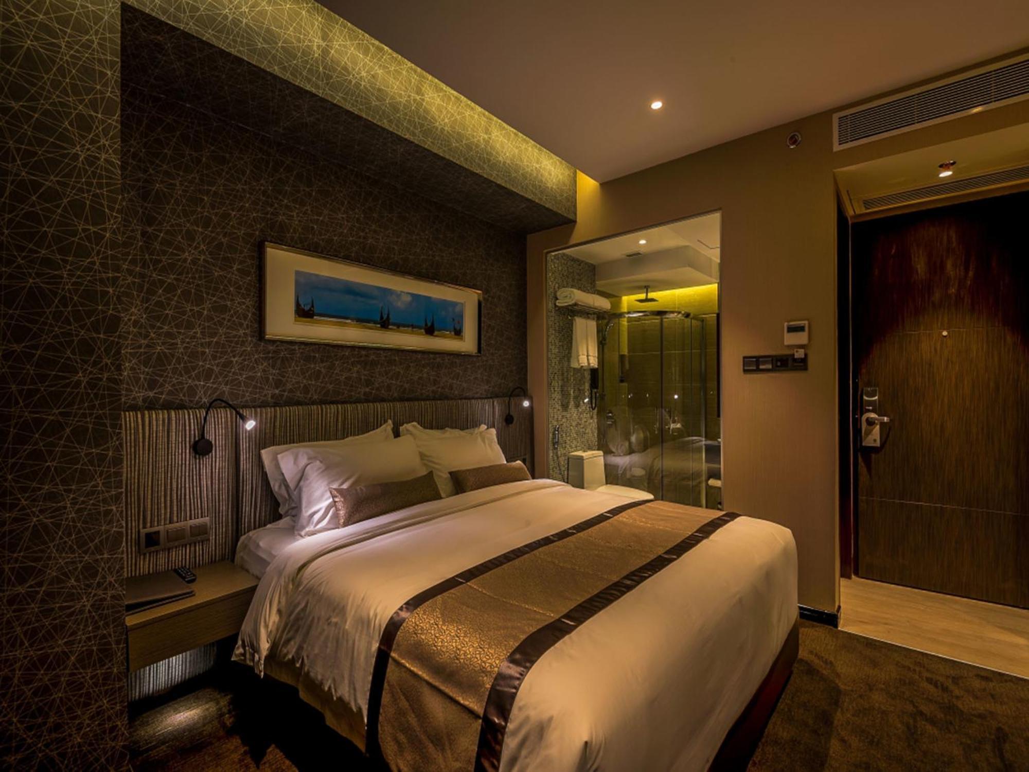 Deluxe Double Room,832875119:JPEG