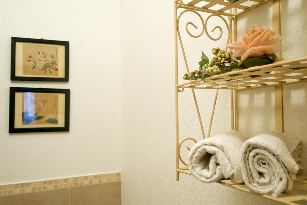 Double or Twin Room Private External Bathroom