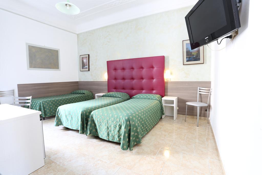 Twin Room,256875221:JPEG