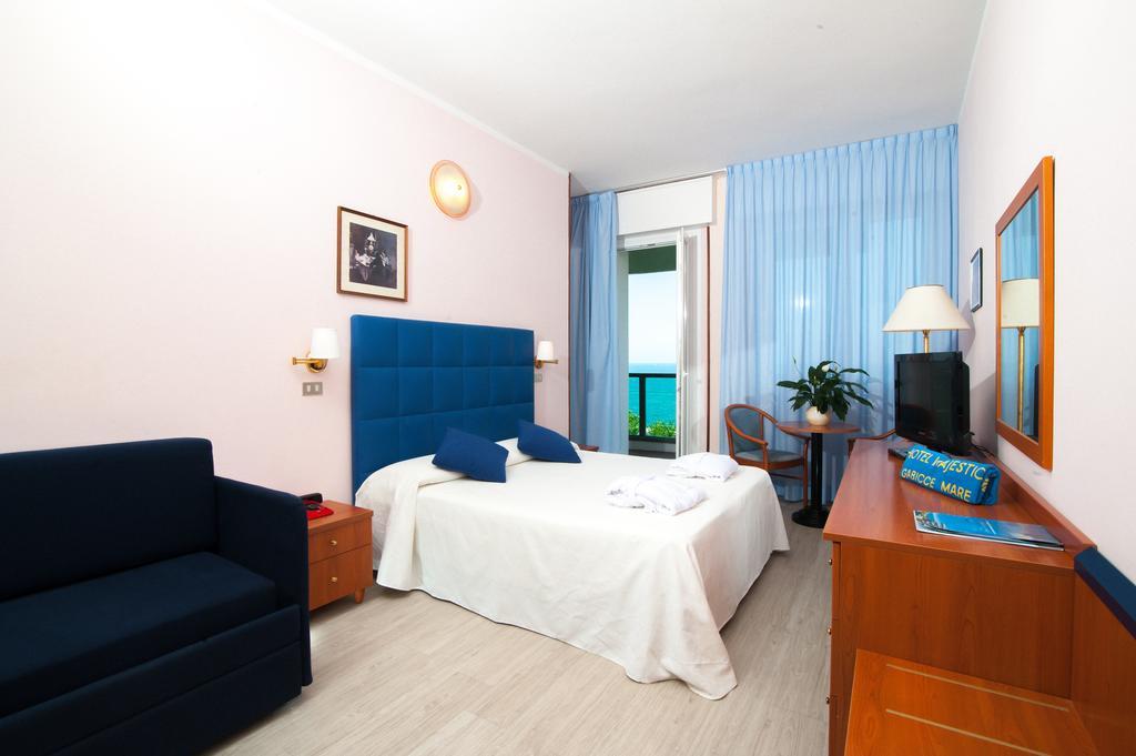 Double or Twin Room with Balcony and Sea View,264000941:JPEG