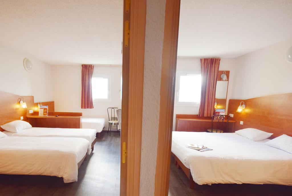 2 Connecting Rooms,1602949532:JPEG