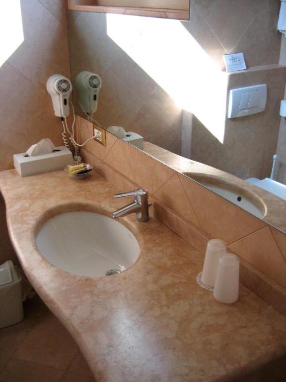Double Room (1 Adult),632742426:JPEG