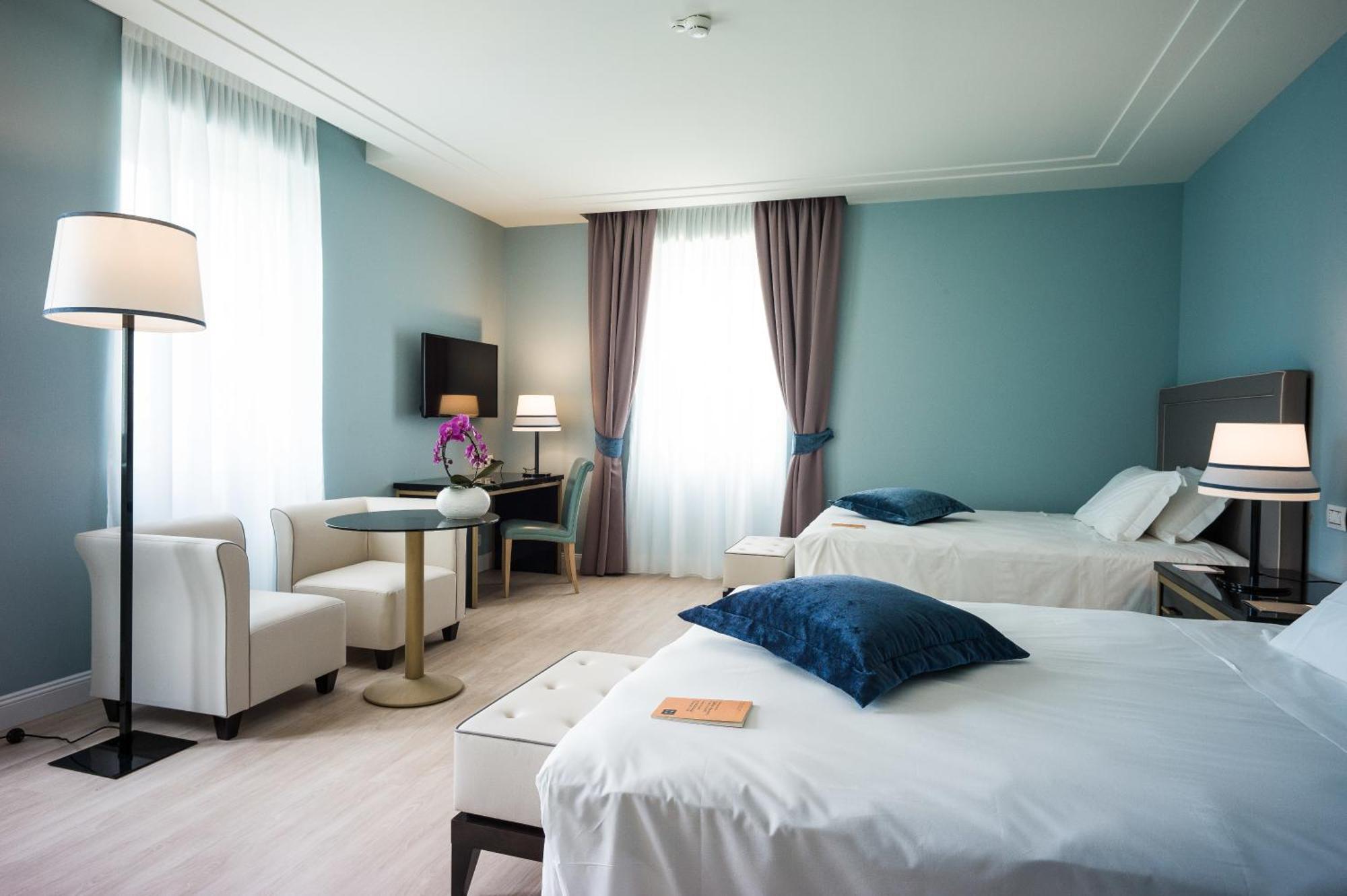 Queen Room Two Queen Beds