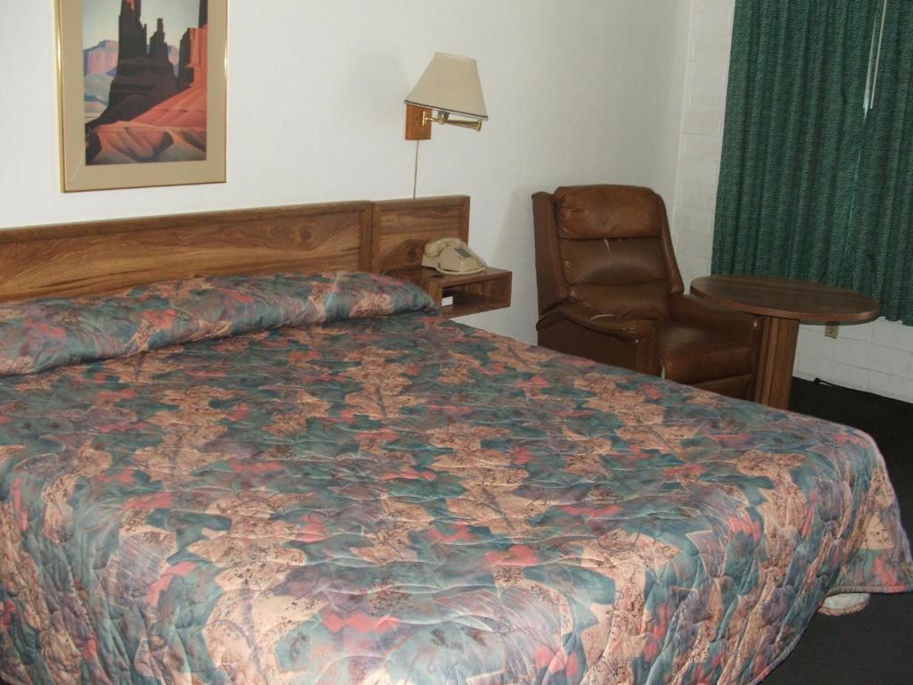Queen Room Two Queen Beds Non-Smoking