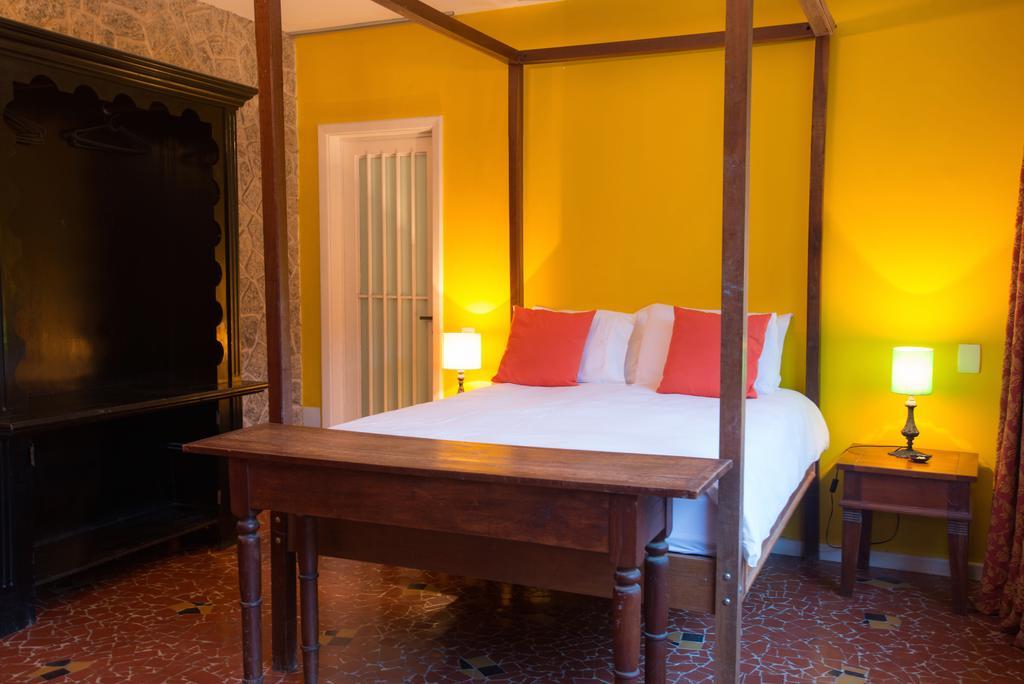 Deluxe Suite Spa Bath