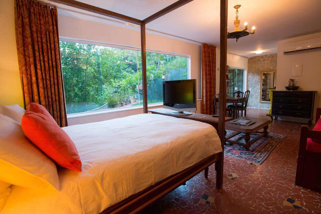 Deluxe Suite Spa Bath
