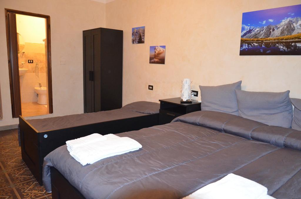 Double Room Private Bathroom