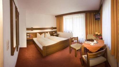 Standard Double Room North,48333409:JPEG