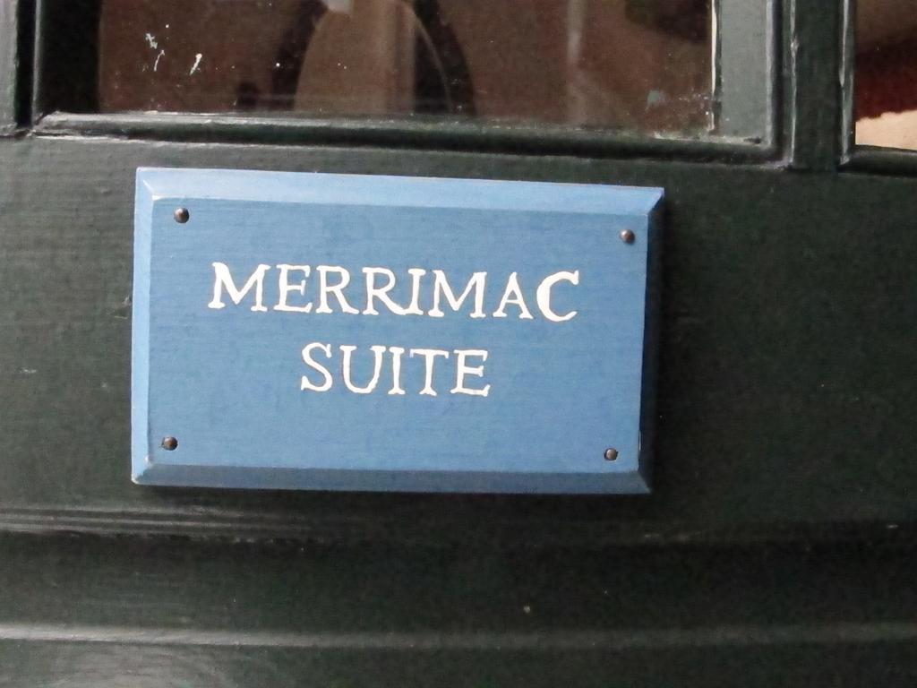 Deluxe Queen Room Merrimac,735910318:JPEG