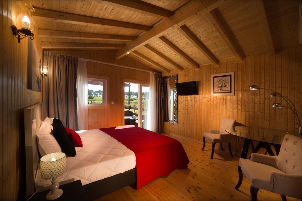 One-Bedroom Bungalow,414647271:JPEG