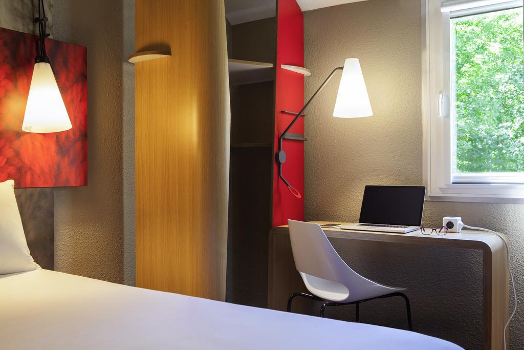Standard Room 2 Single Beds