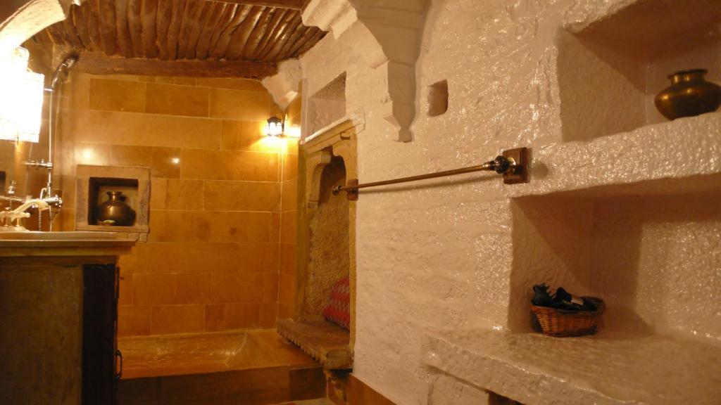 Heritage Room with Fan