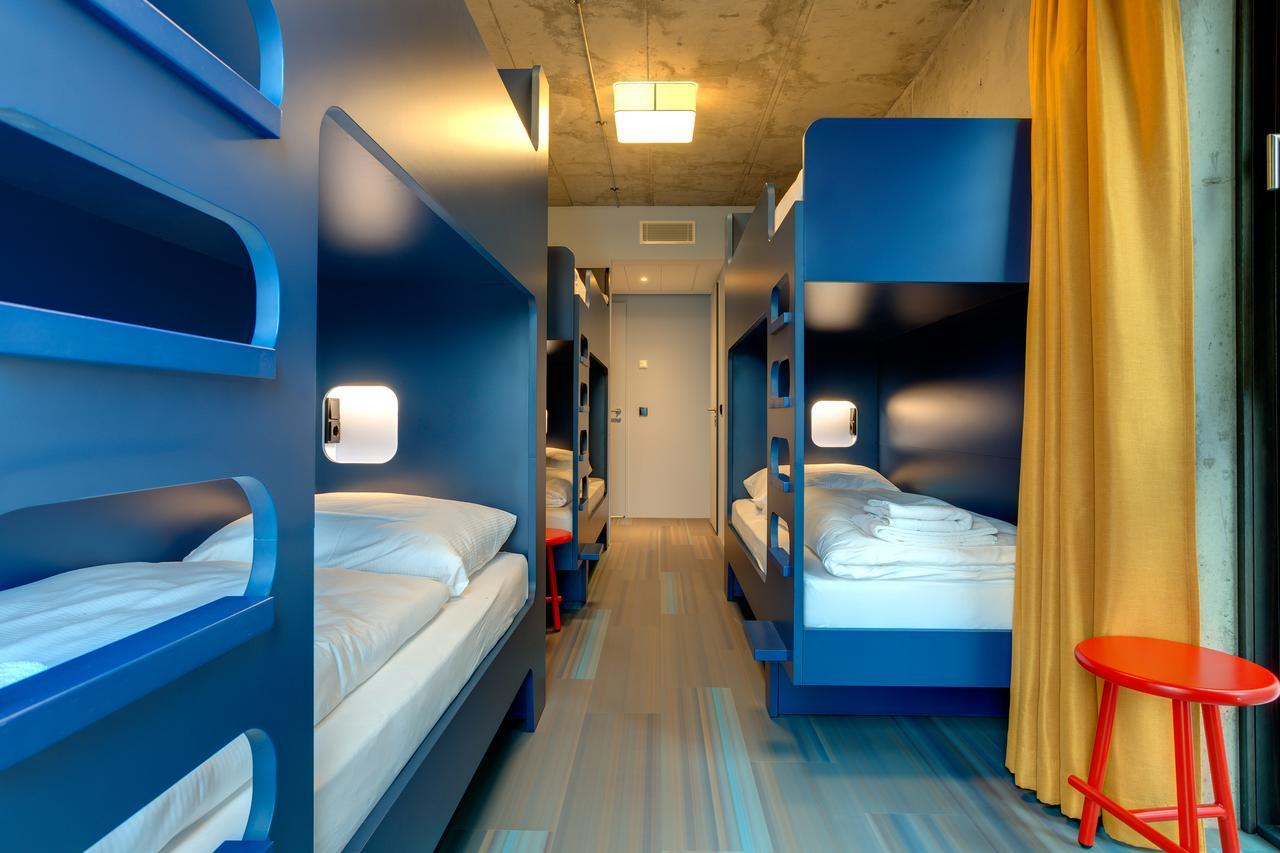 Bed 4 or 6-Bed Mixed Dormitory Room