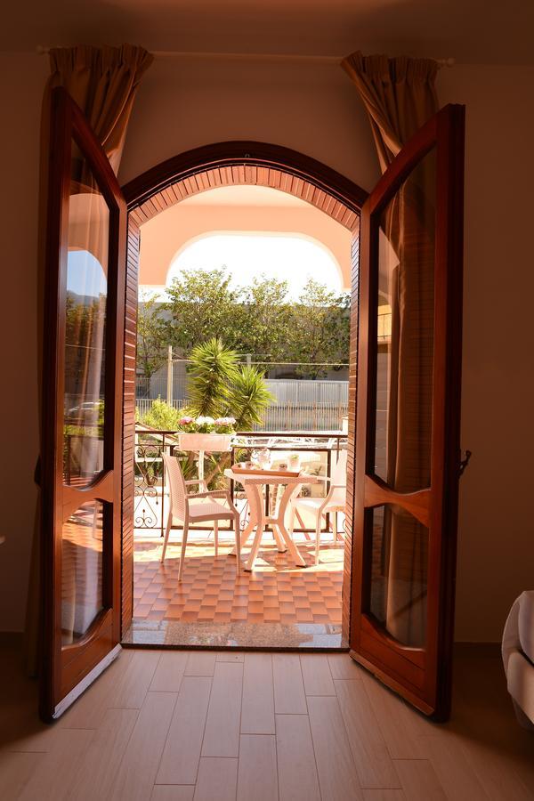 Double or Twin Room Garden View