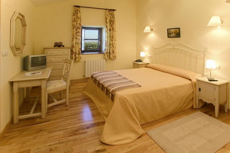Habitación Doble (2 adultos + 1 niño) - 1 o 2 camas