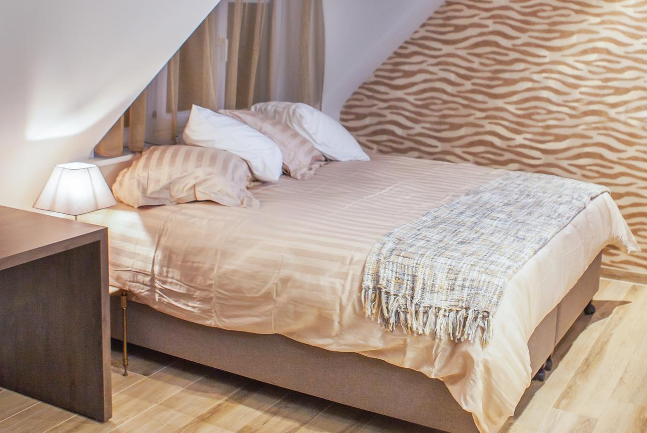 Chambre Lit Queen-Size - Vue sur Jardin