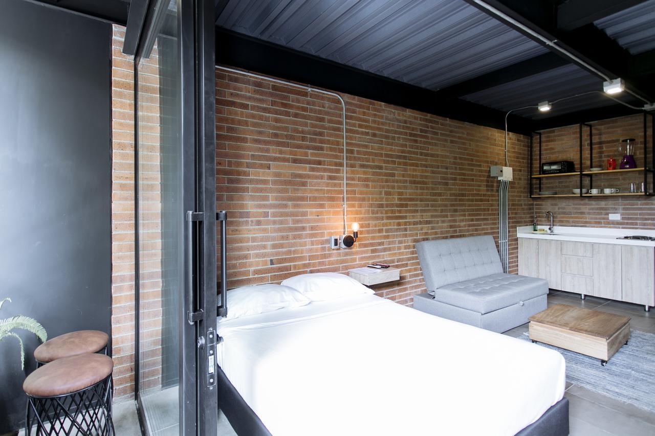 Loft,631307223:JPEG