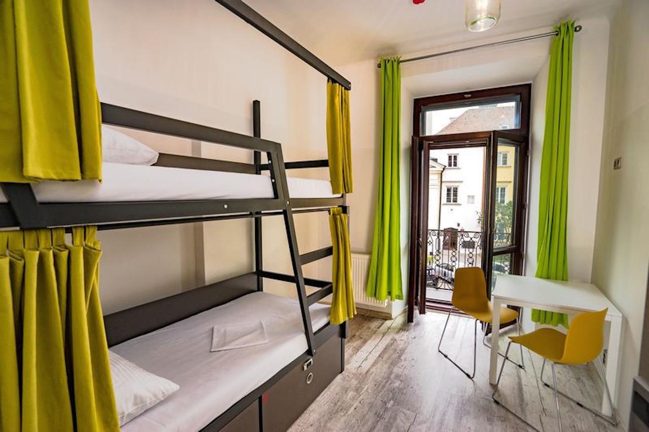Cama em Dormitório Feminino com 6 Camas