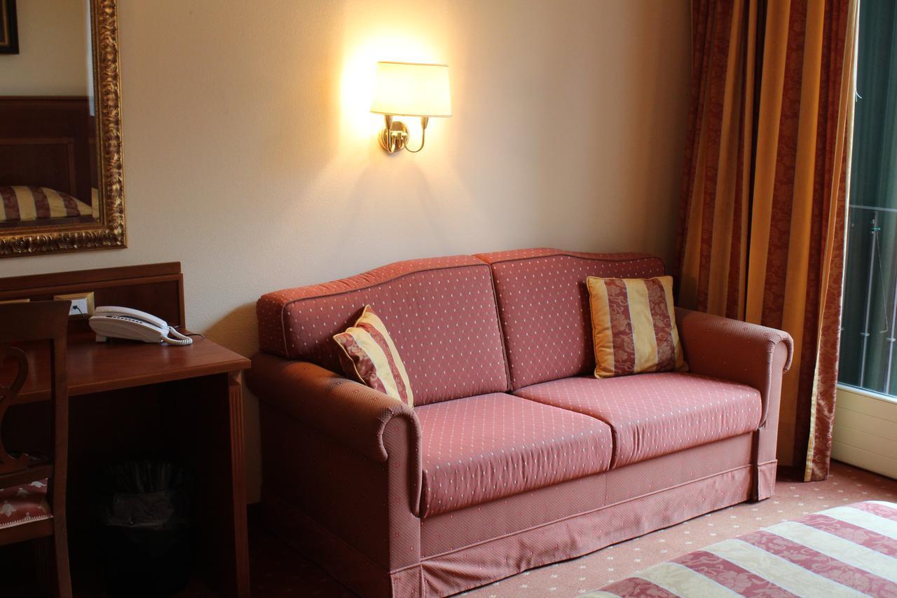 Double Room,632739831:JPEG