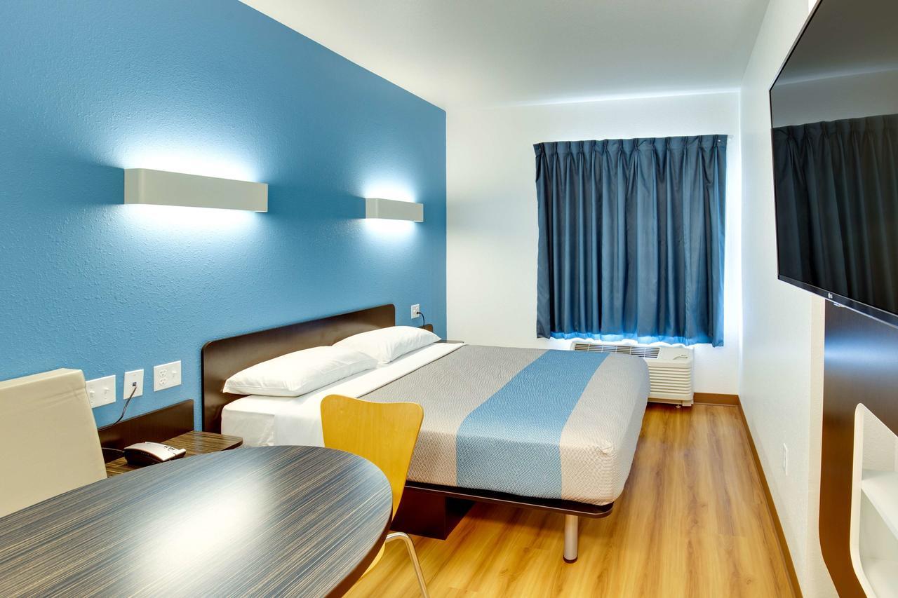 Queen Room - Disability Access - Non-Smoking,713467288:JPEG