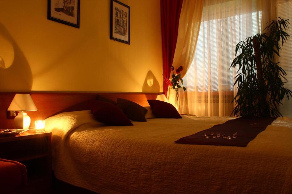 Double or Twin Room with Balcony,66279514:JPEG