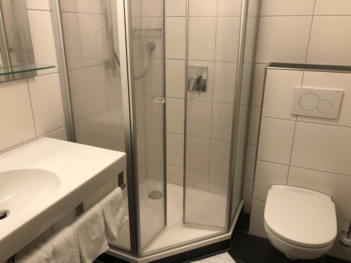 Double Room I,669352380:JPEG