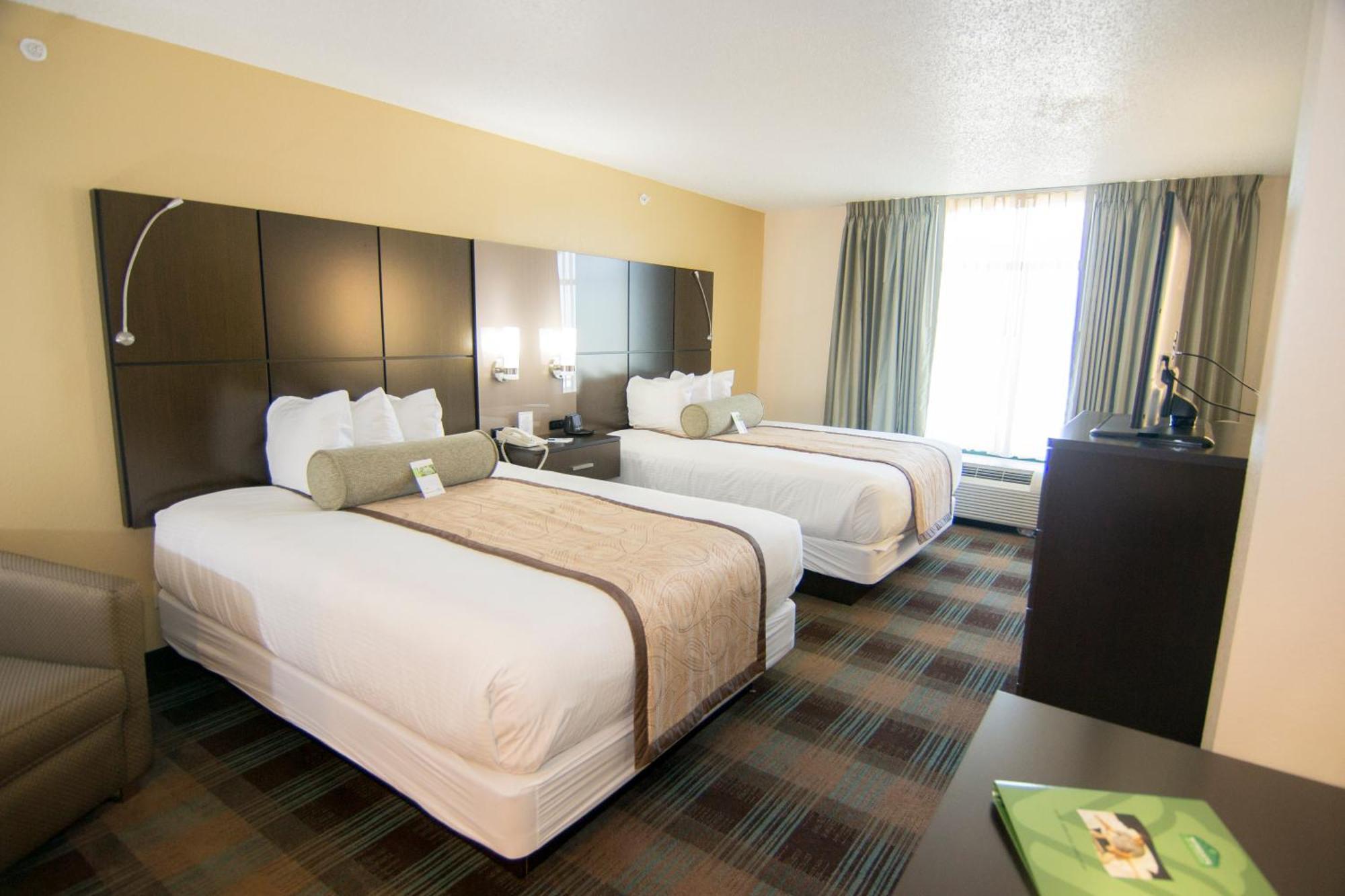 Queen Room Two Queen Beds Bath Tub Mobility or Hearing Access Non-Smoking