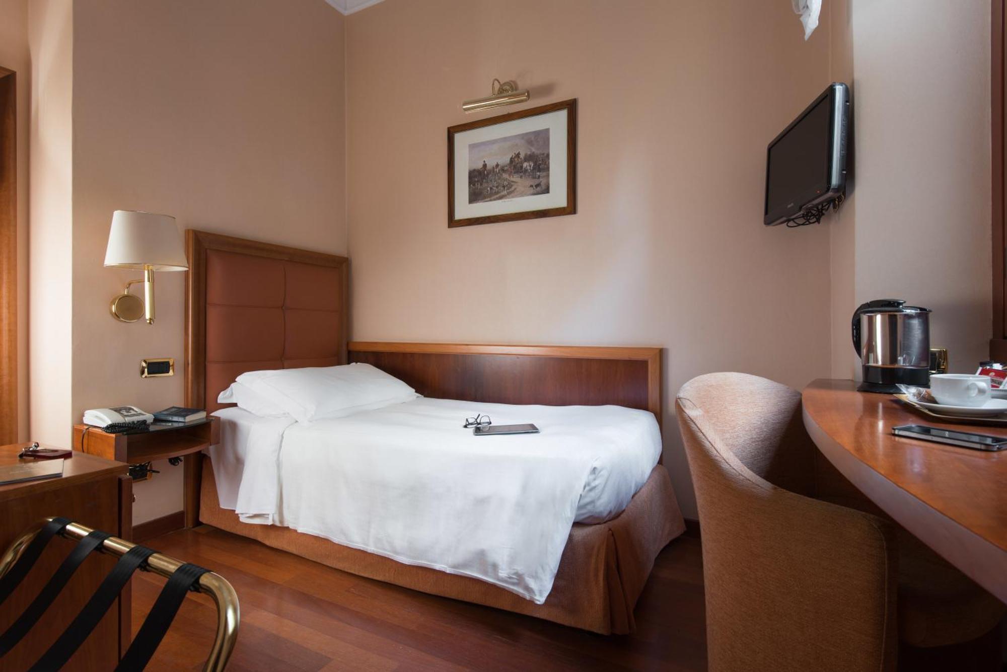 Quality Single Room,117719272:JPEG