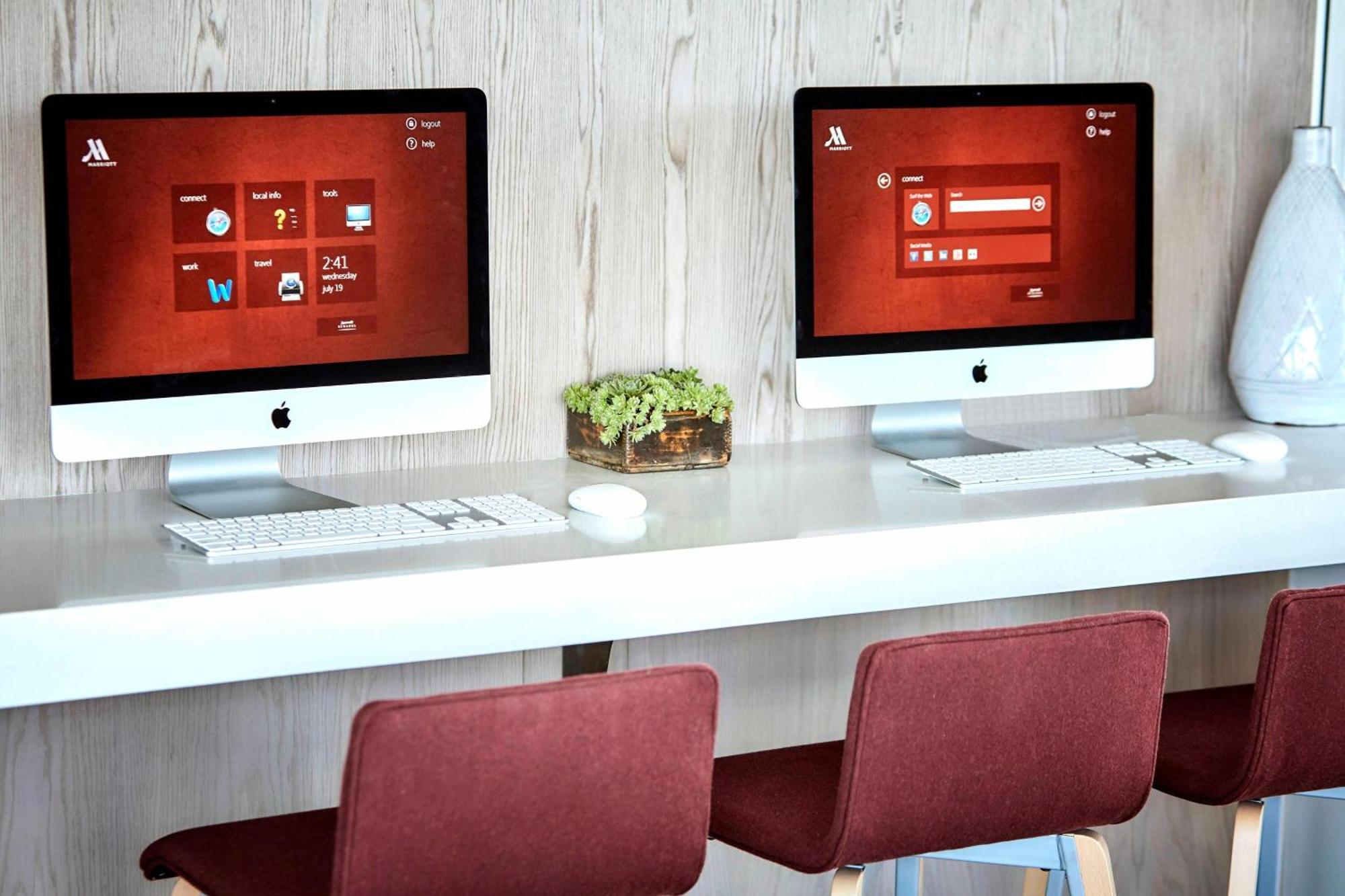 M Club Level, M Club lounge access, Guest room, 1 King,691968807:JPEG