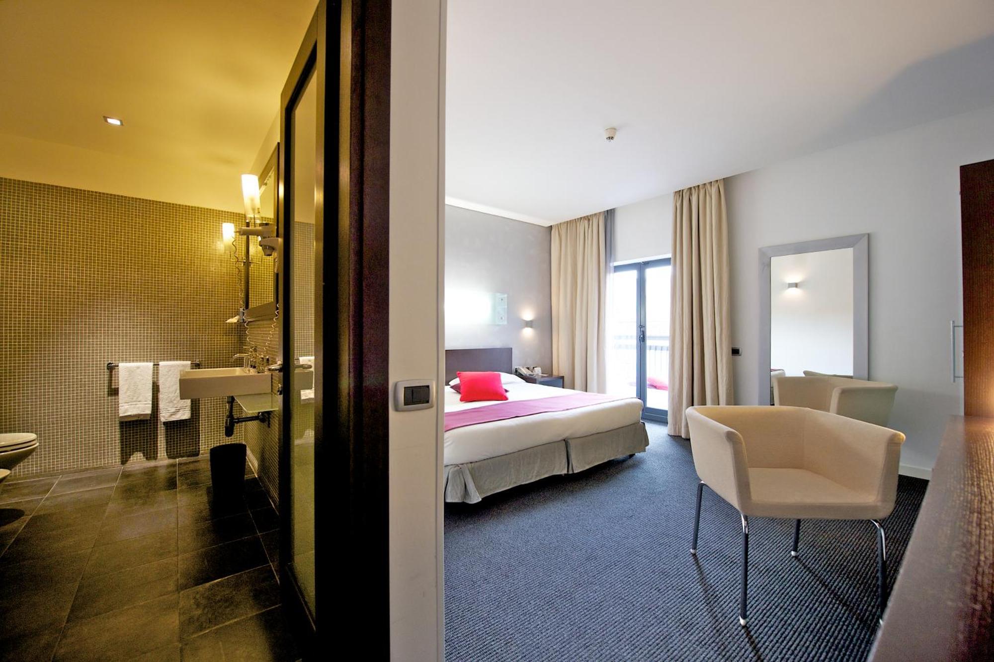 Standard Double Room,1274662579:JPEG