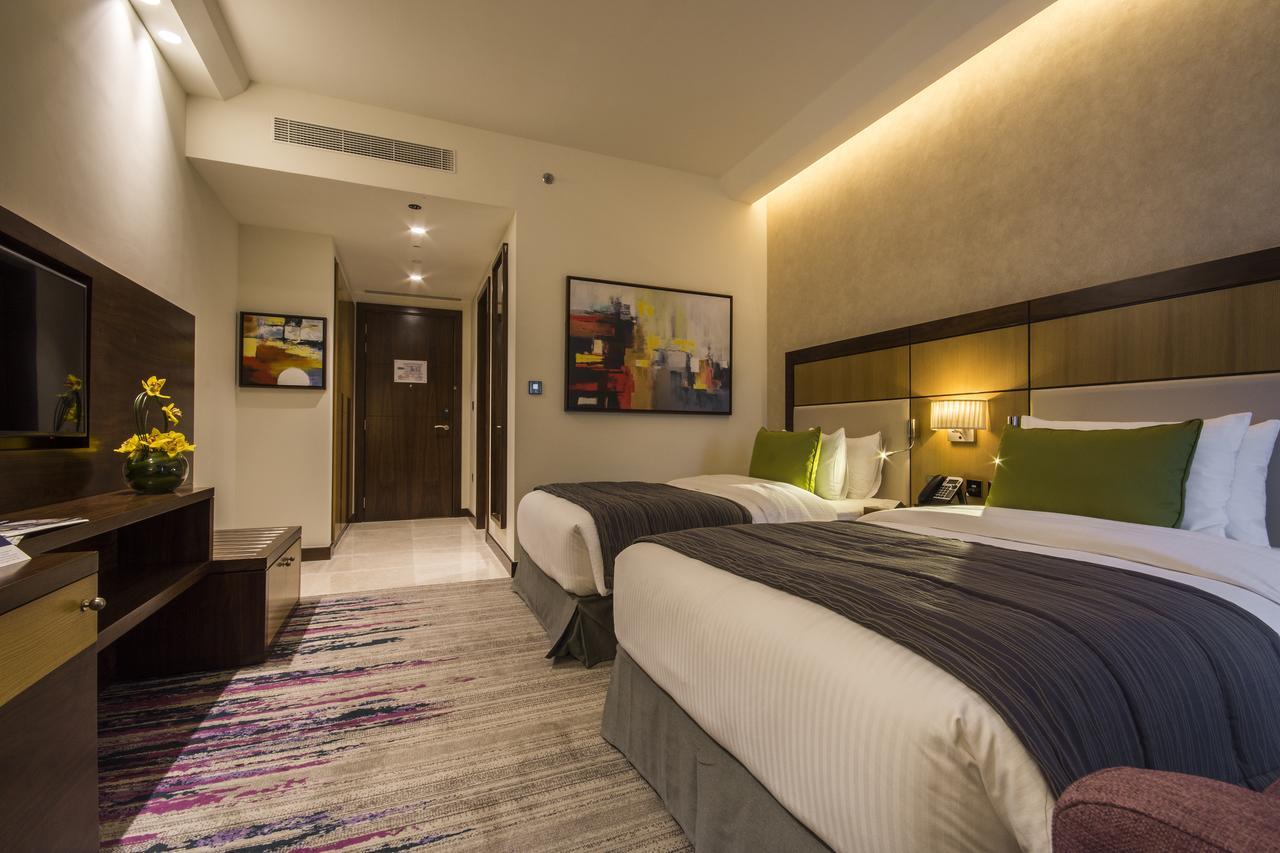 Deluxe Zweibettzimmer – kostenloser Transfer zum Strand und zu ausgewählten Einkaufszentren und 20% Rabatt auf Speisen und Getränke sowie das Spa