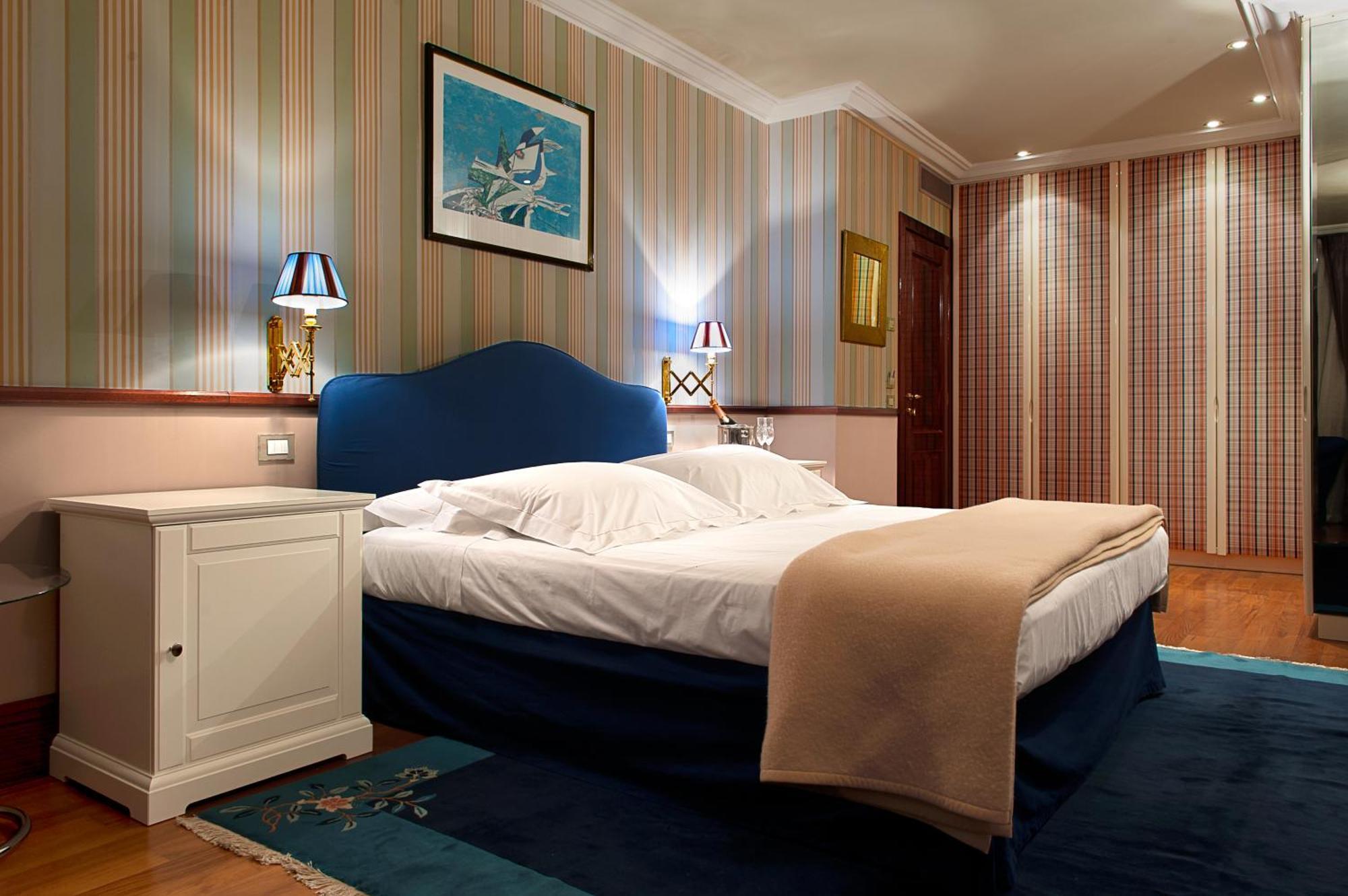 Two Connecting Double Rooms