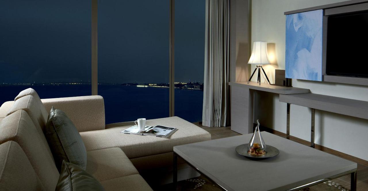 Premium King Suite Sea View