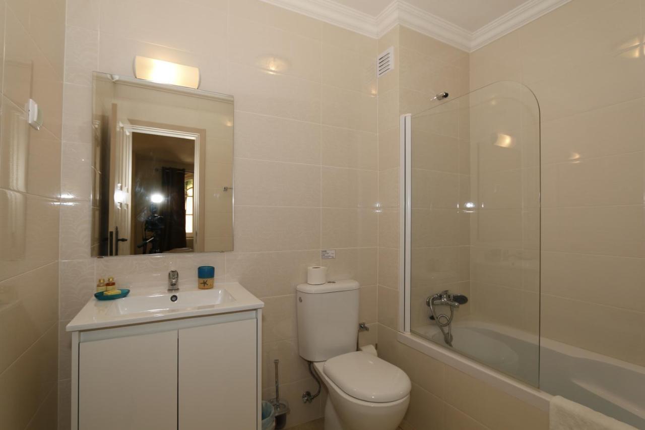 One-Bedroom Apartment,765742279:JPEG