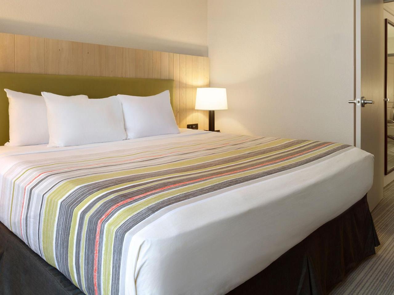One-Bedroom King Suite Extended Stay - Non-Smoking,1039557646:JPEG