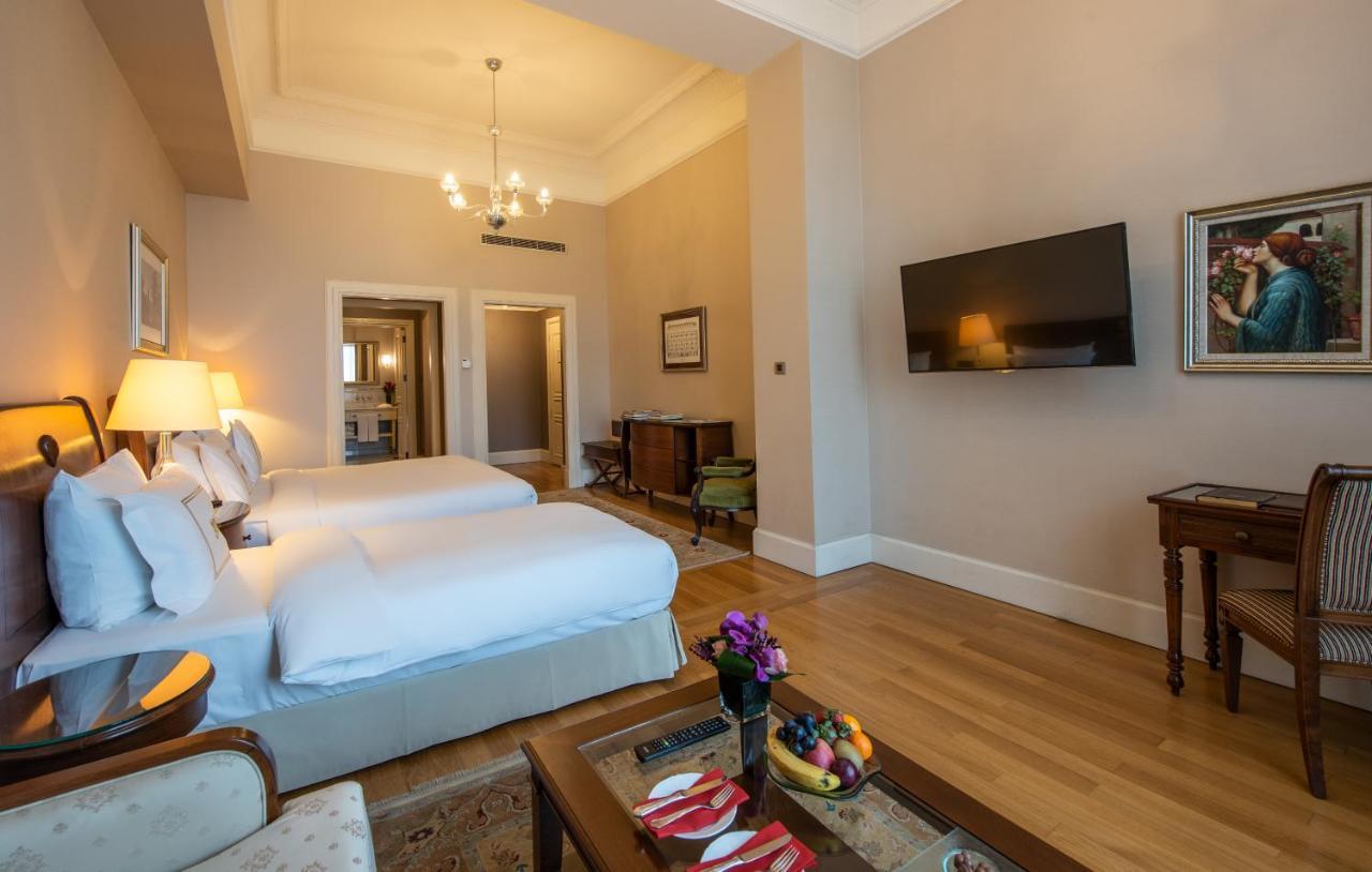 Grand Pera Triple Room