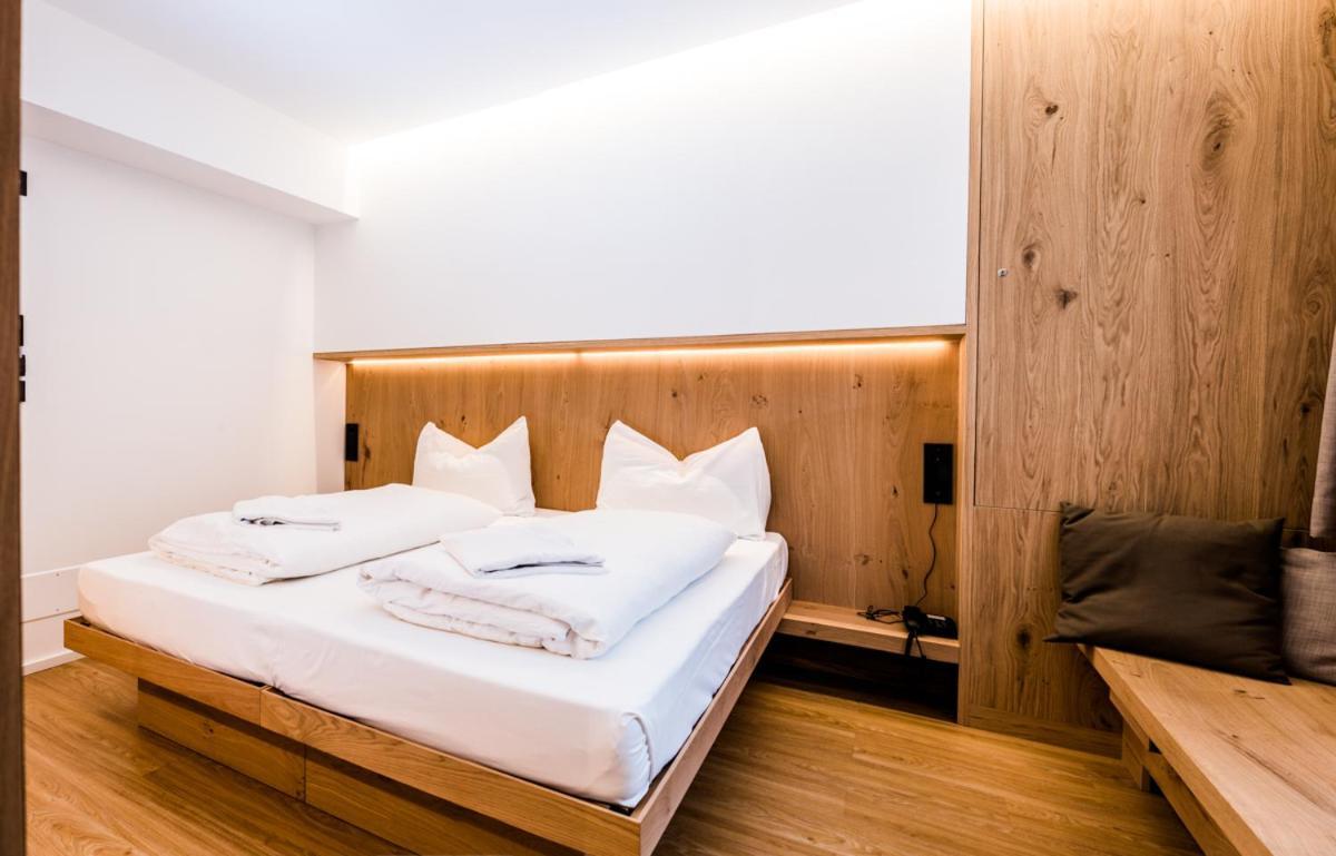 Superior Double Room,757918336:JPEG